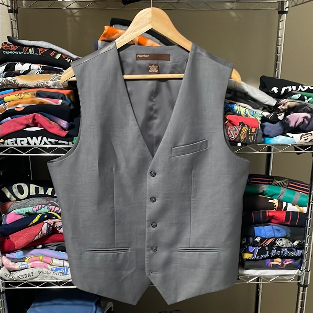 Perry Ellis - Men's Gray Vest
